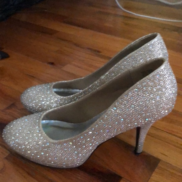 High heels - Picture 2 of 2